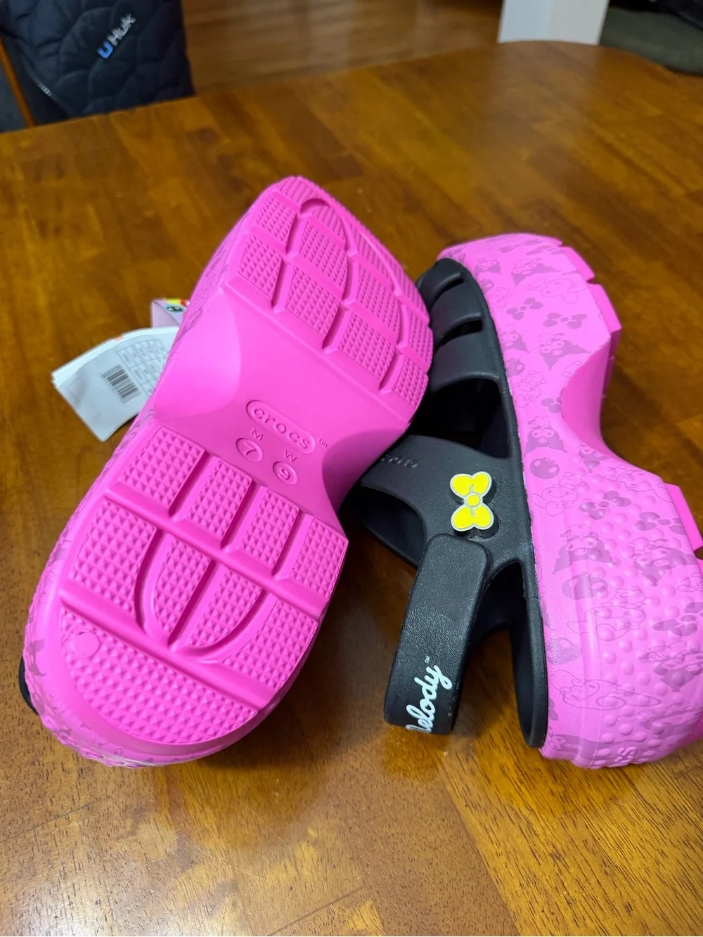 Brand New CROCS x HELLO KITTY FRIENDS MY MELODY & KUROMI STOMP SANDAL Size 9